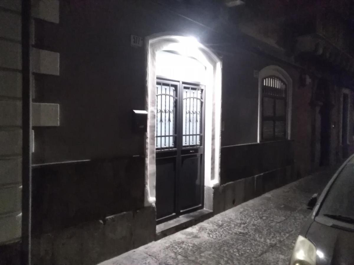 Vittorio Emanuele House Apartamento Catânia Exterior foto